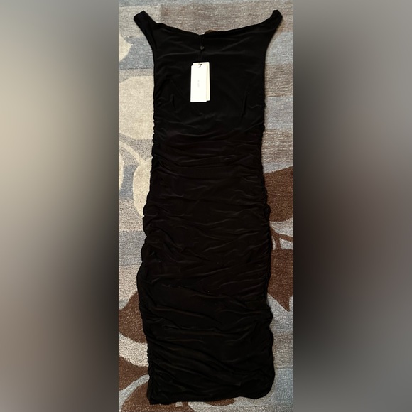 NWT Club London Off Shoulder Black Ruched Bodycon Midi Dress - Picture 3 of 8